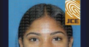 Persiguen a joven de 22 años que mató a su hermana de 13 en San Francisco de Macorís