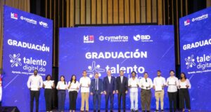 Abinader integra 5,000 jóvenes a programa digital del INDOTEL