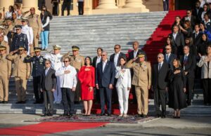 Abinader encabeza acto con motivo del Día de la Bandera