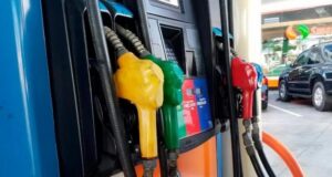 El Gobierno aumenta 5 pesos al precio de gasolinas y el diésel