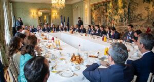 Presidente Abinader se reúne con inversionistas franceses