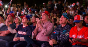Abinader presenció en Malecón el partido entre la RD y EEUU