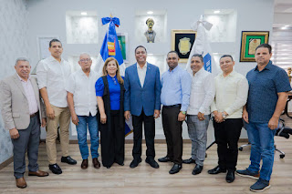 Alcaldesa de los ríos sostiene encuentro con presidente de la lmd, gestiona terminación y equipamiento de funeraria municipal.