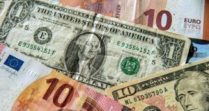 El dólar subió 9 cts y el euro 3; eran vendidos a $60.75 y $73.36