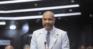 Dr. Juan Bolívar impulsa y logra aprobación de resolución para instalar una Unidad de Atención Primaria en el Estero de Neiba