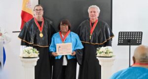 Oneida Féliz Medina es distinguida con el Doctorado Honoris Causa en Humanidades y Filosofía