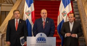 Gobierno activa plan ante crisis y refuerza programas sociales