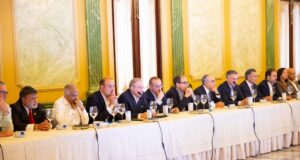 Empresarios RD ven «positivo» encuentro para analizar crisis