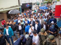 Abinader recorre Alcarrizos, promete asistencia a afectados