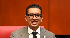 Senador por Bahoruco, Guillermo Lama felicita a los Periodistas en su día