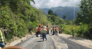 NEIBA: MOPC avanza asfaltado en loma Las Petacas