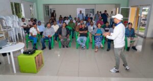 UTEPDA fortalece conocimientos sobre la importancia de las abejas en la producción agroforestal en Polo, Barahona
