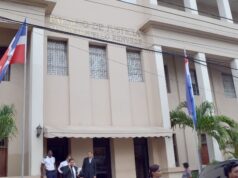Encarcelan mujer acusada de matar hija de seis años en SC
