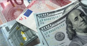 El dólar bajó 31 cts. y el euro 16; eran vendidos $59.25 y $71.51