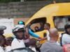 Apresan centenar por agredir conductor de autobús escolar