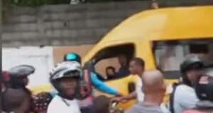 Apresan centenar por agredir conductor de autobús escolar