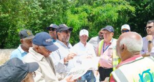 INDRHI supervisa primeros 8 kilómetros Rehabilitación y Rescate «Canal Nizaito» construye el Gobierno en Barahona