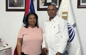 Gobernadora de San Juan recibe a Periodista Faustino Reyes Díaz; reitera apoyo a construcción camino vecinal Neiba-El Cercado