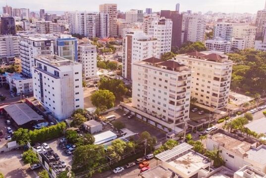 Salud insta población a tomar medidas y evitar golpes calor