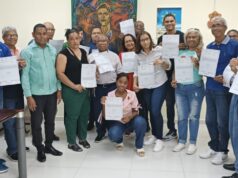 Gestión de Ruddy Castillo logra que servidores de la UASD Barahona reciban títulos tras 38 años de espera